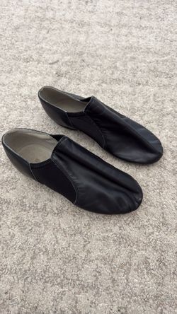 Dance soft shoes