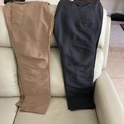 Cargo pants sold as motorcycle pants with padding but fabric is thin.