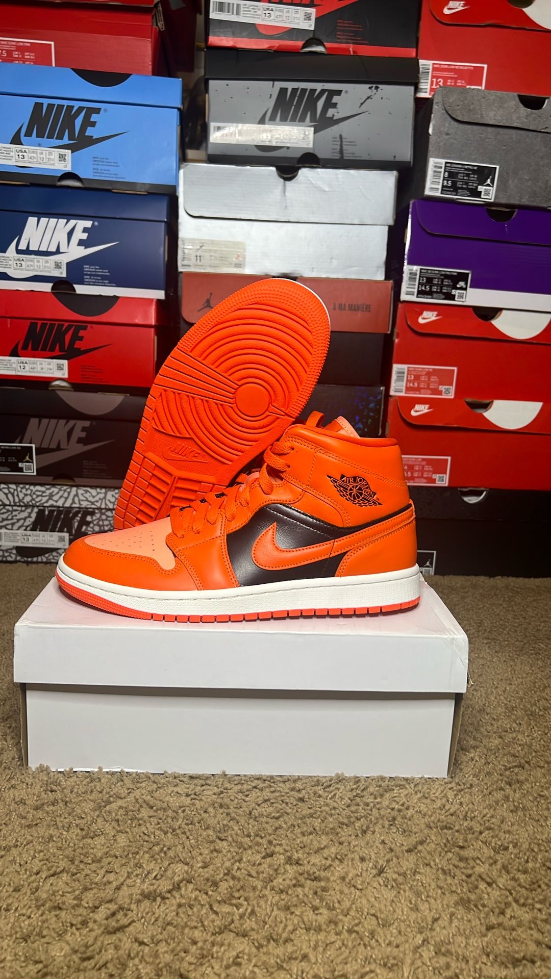 Jordan 1’s / Crimson Orange / Size 10W/8.5m