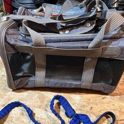 Pet carrier $20 or best offer excellent condition