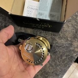 Shimano Calcutta Conquest 300 - Brand new