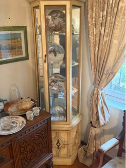 Corner Curio Cabinet with Glass Shelves