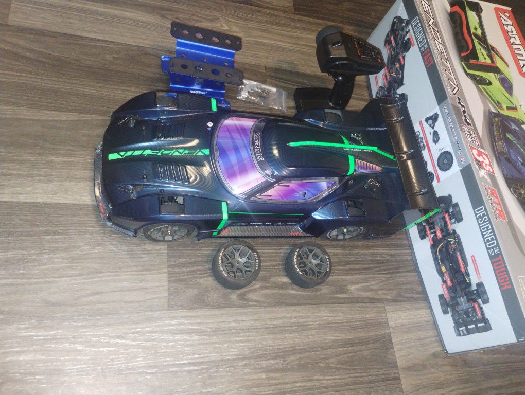 Armma Vendetta Blx 3s Racing Basher 70+ Mph $250  Come With Spectrum Smart Charger $250