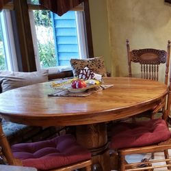 Vintage Solid Oak Round Kitchen/dining Table And 4 Pressed Back Chairs 