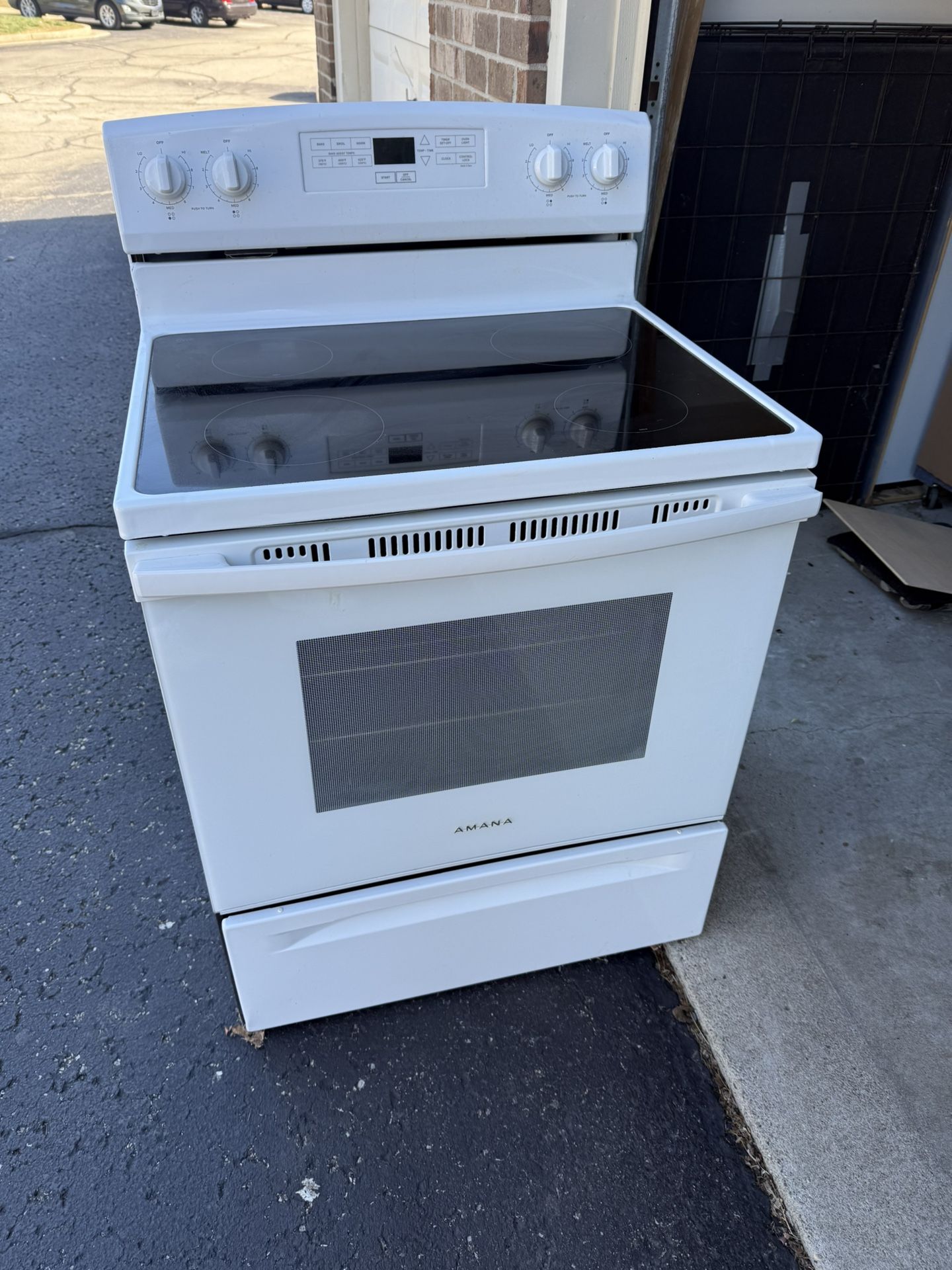 Electric Range / Stove and Microwave