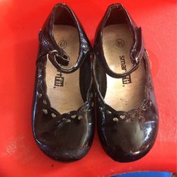 Smart fit. Little Flower Girl Shoes Black. Size 6.5C
