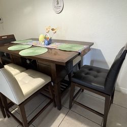     “Dining Table Set for 6 Modern Look, Great Condition Priced to Sell”