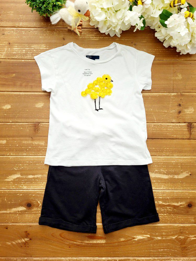 SIZE 6-7 GIRLS 2-PIECE OUTFIT WHITE FLUFFY YELLOW CHICK TEE W/BLACK JERSEY FLEECE PULL-UP SHORTS 
