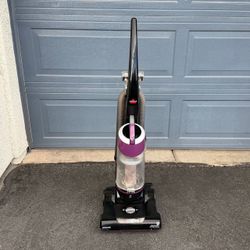 Bissell Vacuum Cleaner W/Attachements