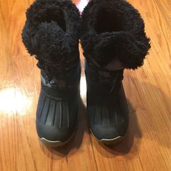 Youth boy or girl winter boots size 7