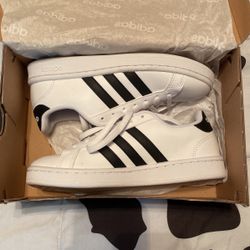 Women’s Adidas Size 6