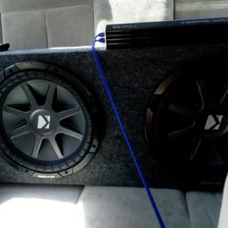 2 12in Kickers And 800watt Kicker Amp