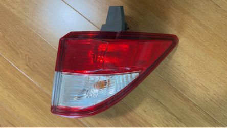 2017 Nissan Quest Passenger Side RH Tail Light Assembly OEM - Excellent Condition -US Auto