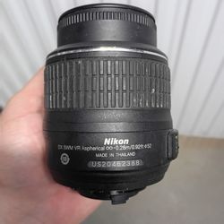Nikon Camera Lens VR DX AF-S Nikkor 18-55mm 1:3.5-5.6 G