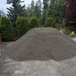 driveway gravel - 12 cubic yards