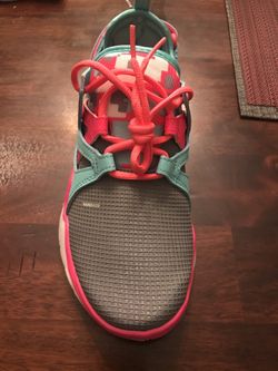 New Reebok ZCUT TR Size 6