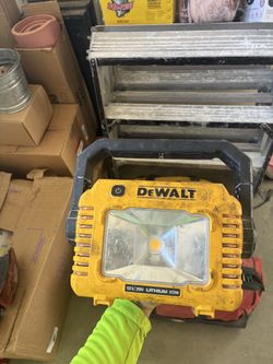 Dewalt 12v/20v lithium Lon work light
