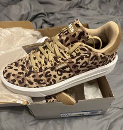 Adidas Court Platform Sz 6.5 Women’s NEW In Box