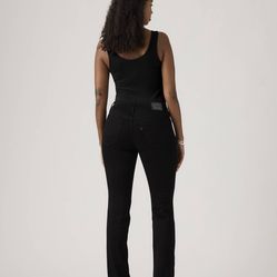 Levi’s shaping straight