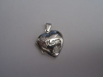 20" silver necklace with locket, 925.