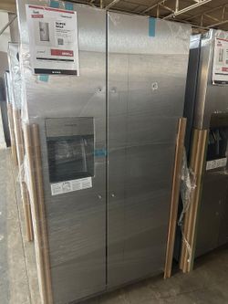 Frigidaire FRSS2623AS Refrigerator
