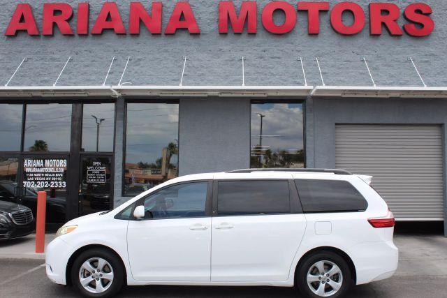 2017 Toyota Sienna