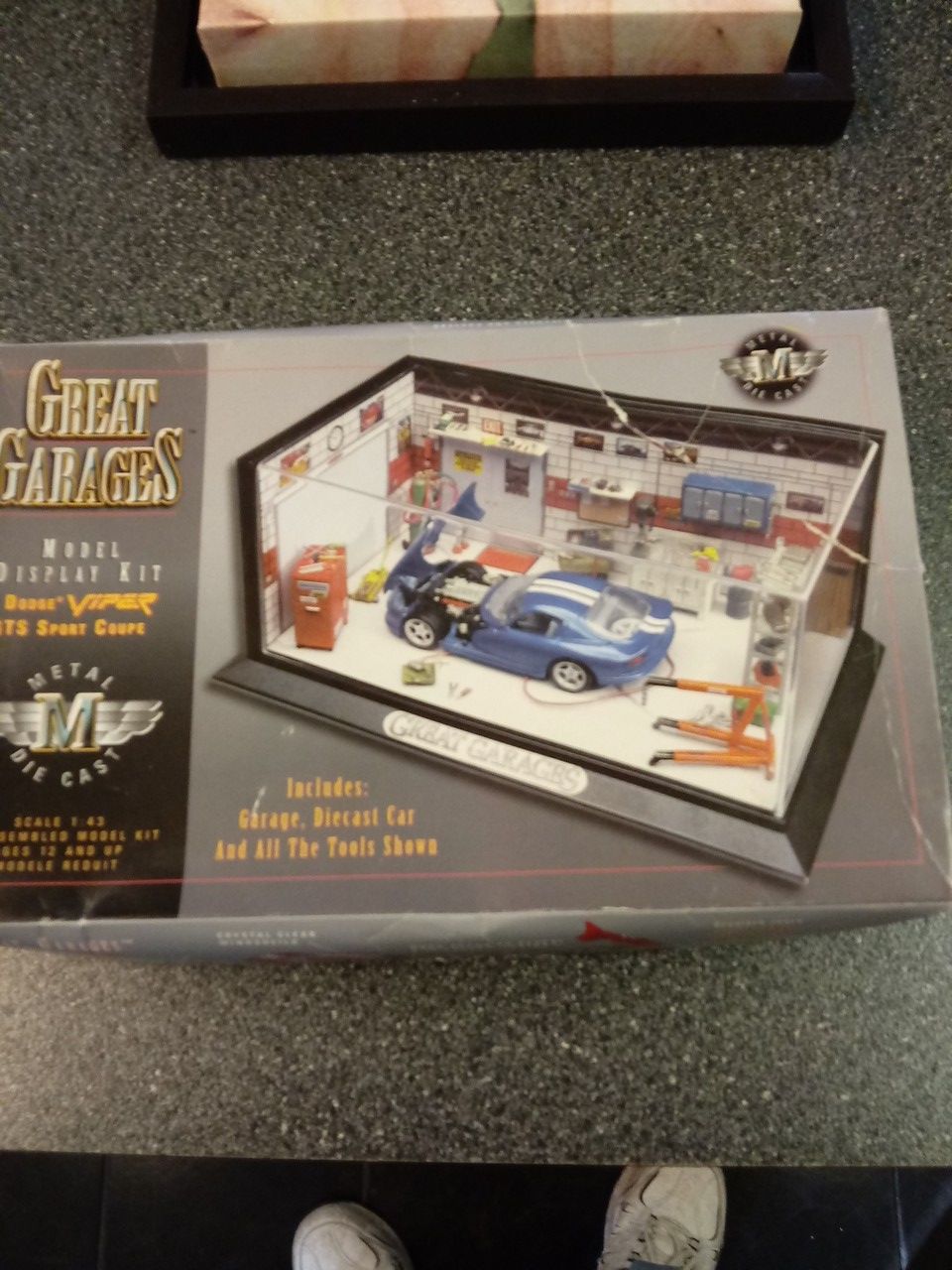 GREAT GARAGES DODGE VIPER STILL SEALED IN PLASTIC 90%