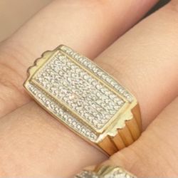 Diamond Ribbed Shank Ring In 10k Gold 1/10 CT SIZE 9
