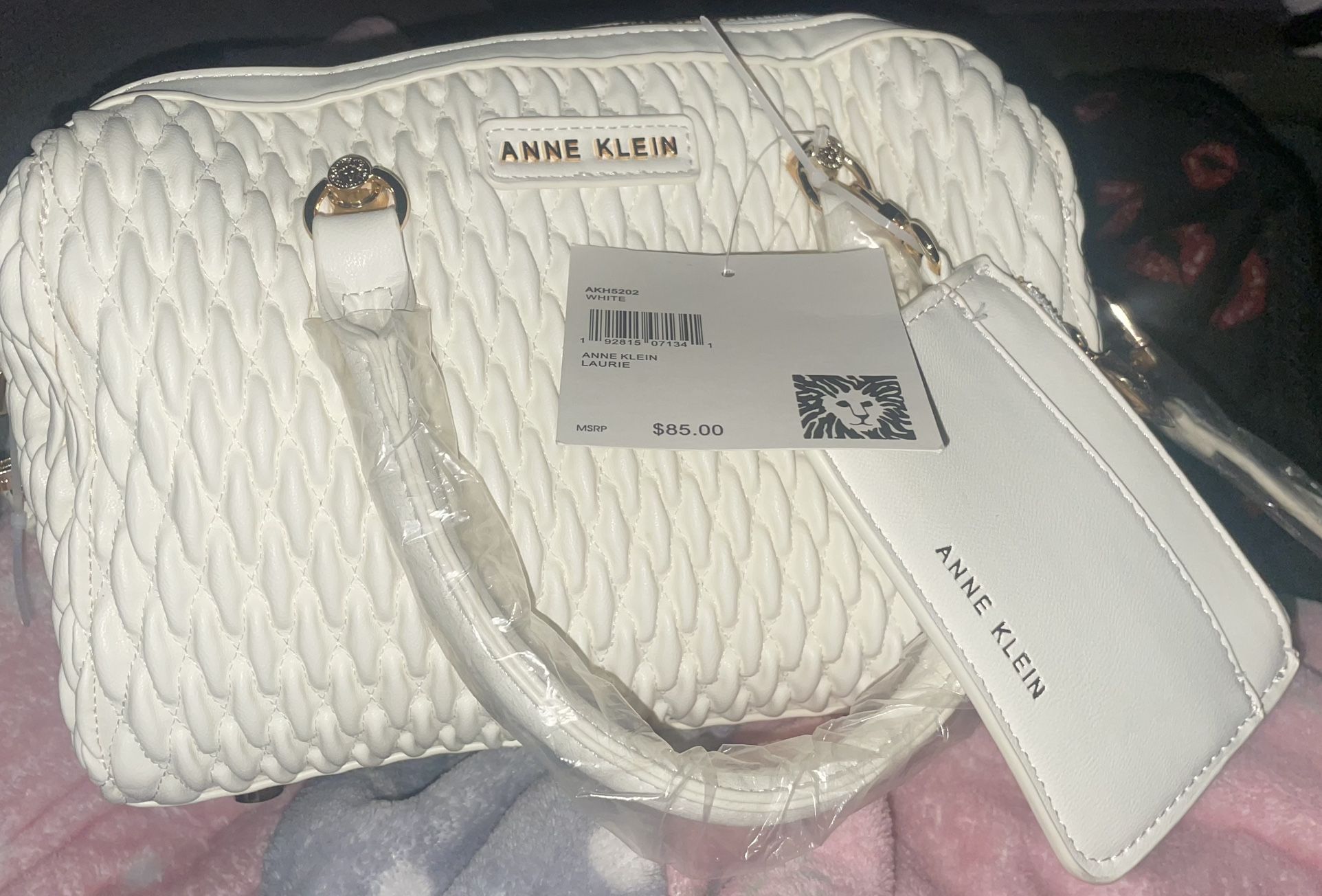 ANNE kLEIN