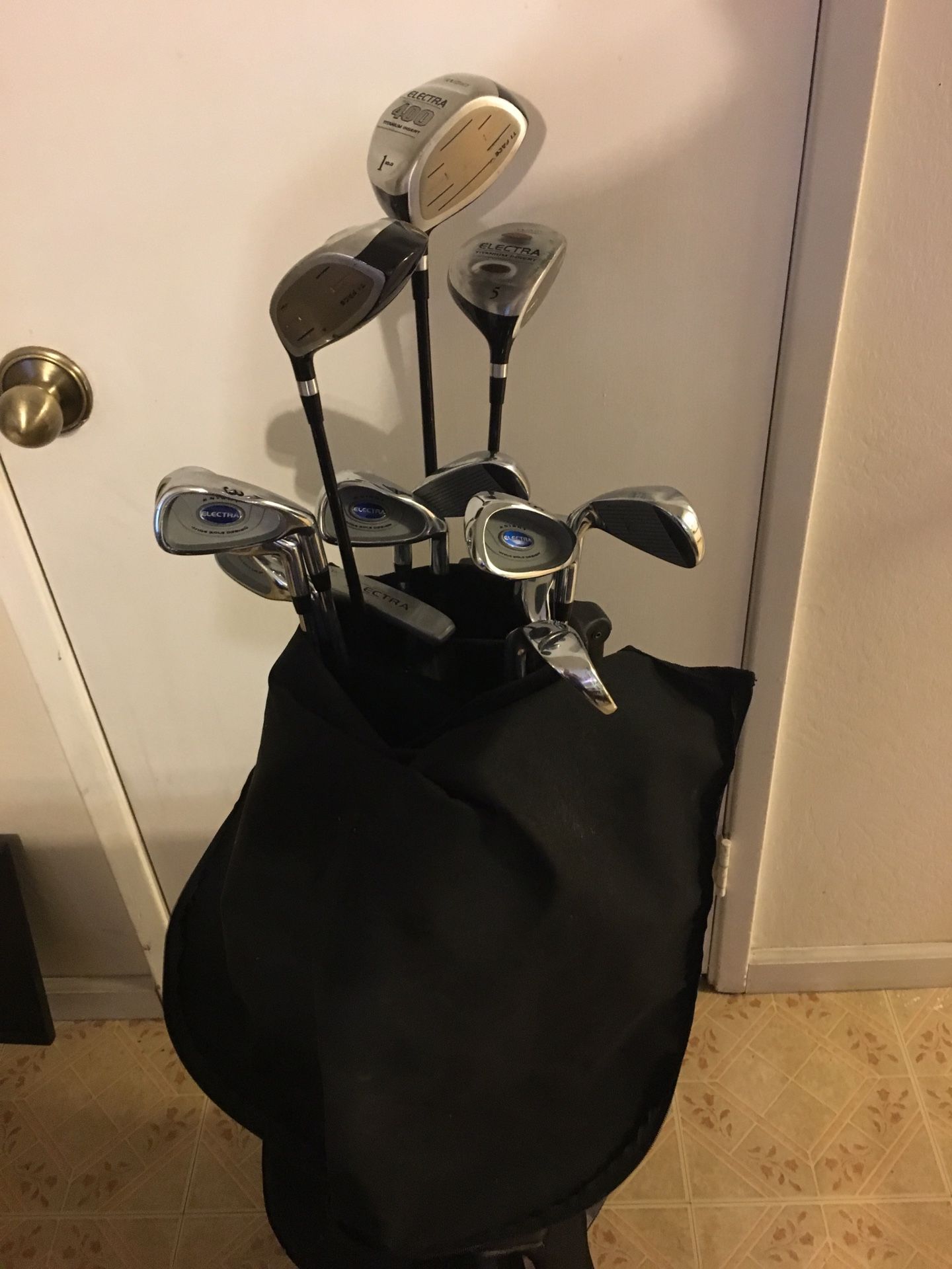 Knight Electra golf club set with bag
