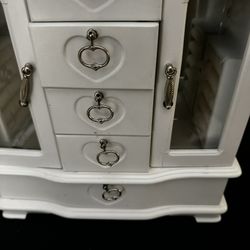 selling makeup holders