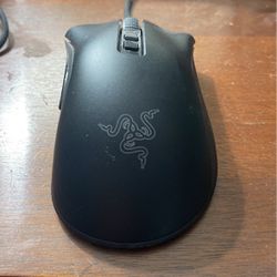 RAZER DEATHADDER V2 Gaming Mouse