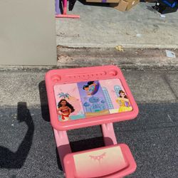 Plastic Toddler Desk $10