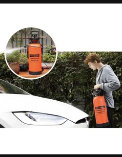 thumbnail image 2 of VIVOSUN 1.35-Gallon Pump Sprayer For Lawn, Garden & Cleaning - Adjustable Nozzle, Shoulder Strap, Level Gauge 2 of 12