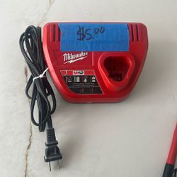 Milwaukee M12 Battery Charger