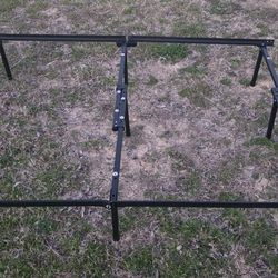 Twin/Full/Queen Metal Bedframe 
