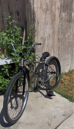 Street co
