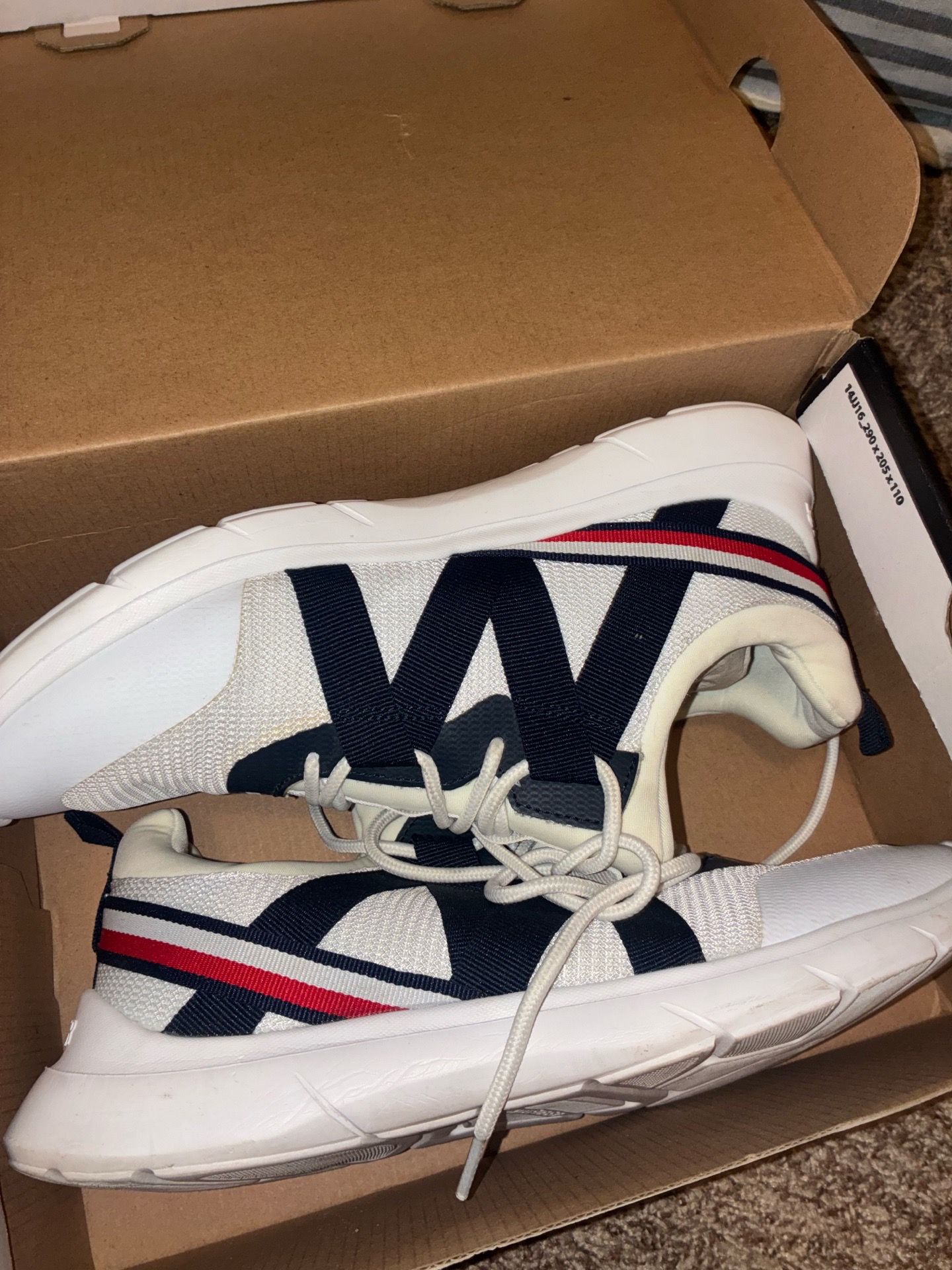 Tommy Hilfiger