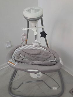 Graco DuetConnect Deluxe baby swing with portable bouncer