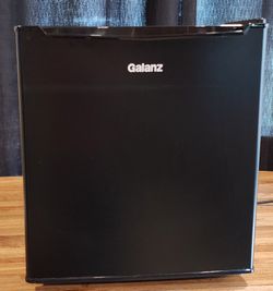 Galanz Mini Fridge with Freezer