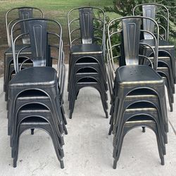 Metal chairs / sillas