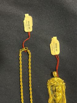 🔥 10K Gold Rope Chain w 10K Jesus Pendant🔥