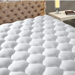 New Topper Bedding Quilted Fitted King Mattress Pad Cooling Breathable Fluffy Soft Mattress Pad Stretches up to 21 Inch Deep, King Size, White