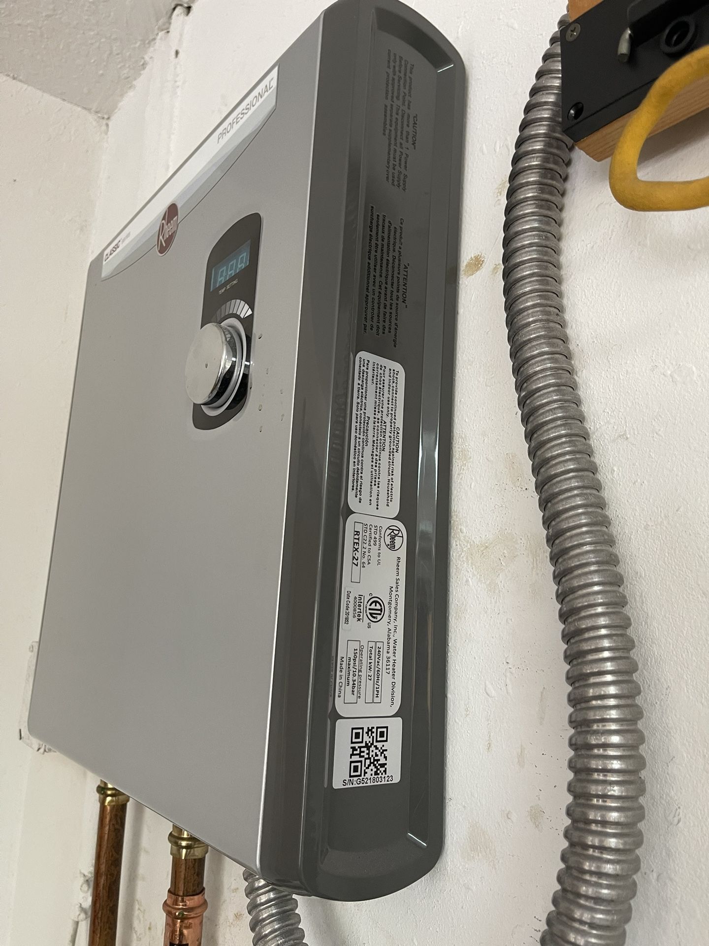 SICK SALE*Rheem! Electric Water Heater RETEX-27(retails On Amazon For $709) for  Sale in Pembroke Pines, FL - OfferUp