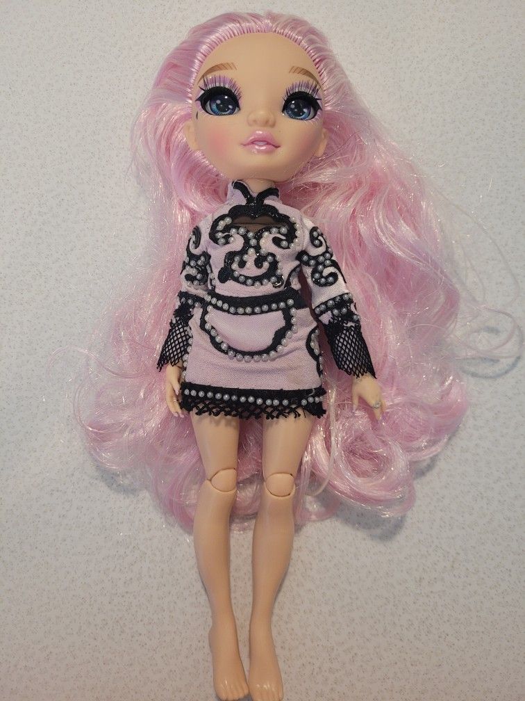 Rainbow High Minnie Choi Doll Rainbow Vision