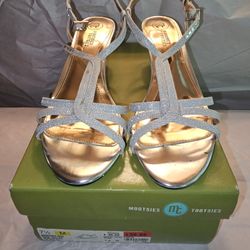 Silver Sandals By Mootsies Tootsies w/ 2-1/4" Heel, Size 7-1/2
