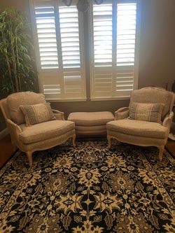 Accent chairs