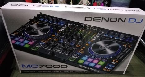 New SEALED IN Box Denon MC7000 Dj Controller with Dual Audio