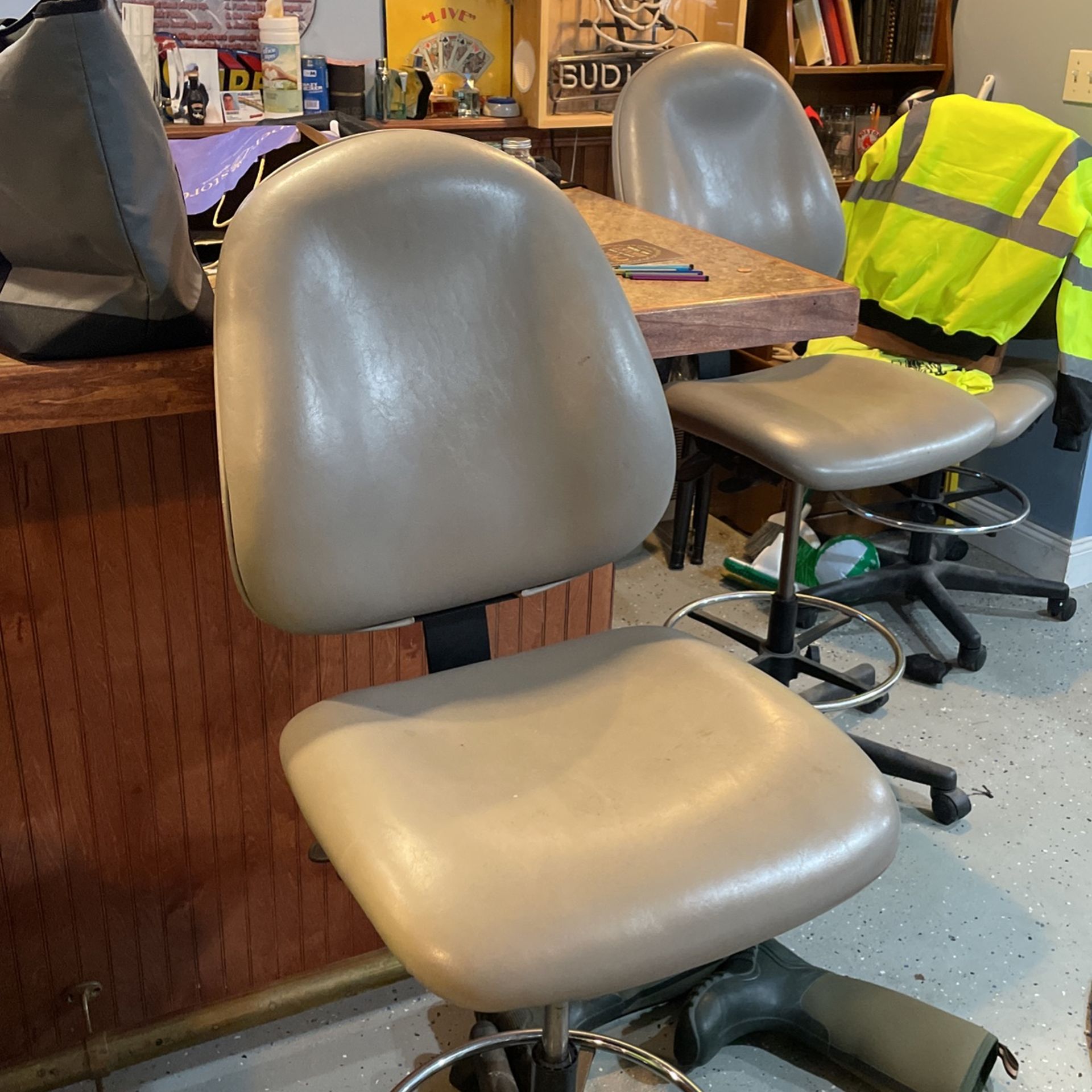 Lab/computer Chair Free