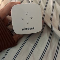 Netgear Wifi Extender (No Box)
